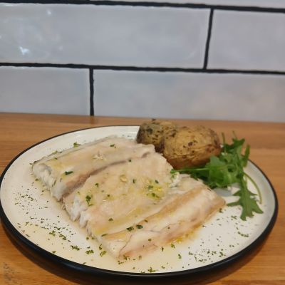 Corvina con brócoli y calabaza Corvina con brócoli y calabaza