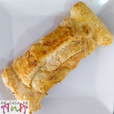 Hojaldre de morcilla y manzana Hojaldre de morcilla y manzana