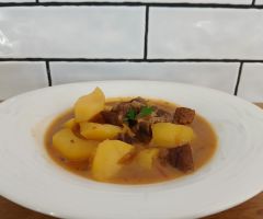 Patatas con carne Patatas con carne