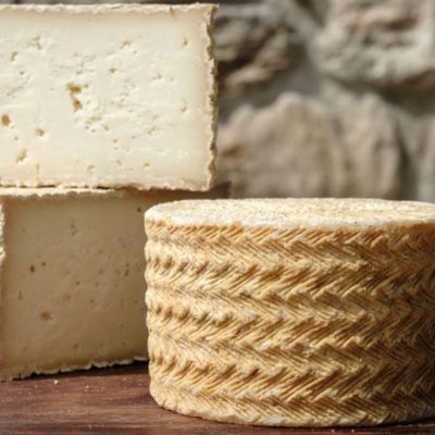 Queso madurado de cabra La Caperuza Queso madurado de cabra La Caperuza