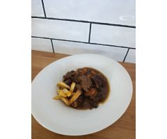 Carne guisada con champis y zanahoria Carne guisada con champis y zanahoria